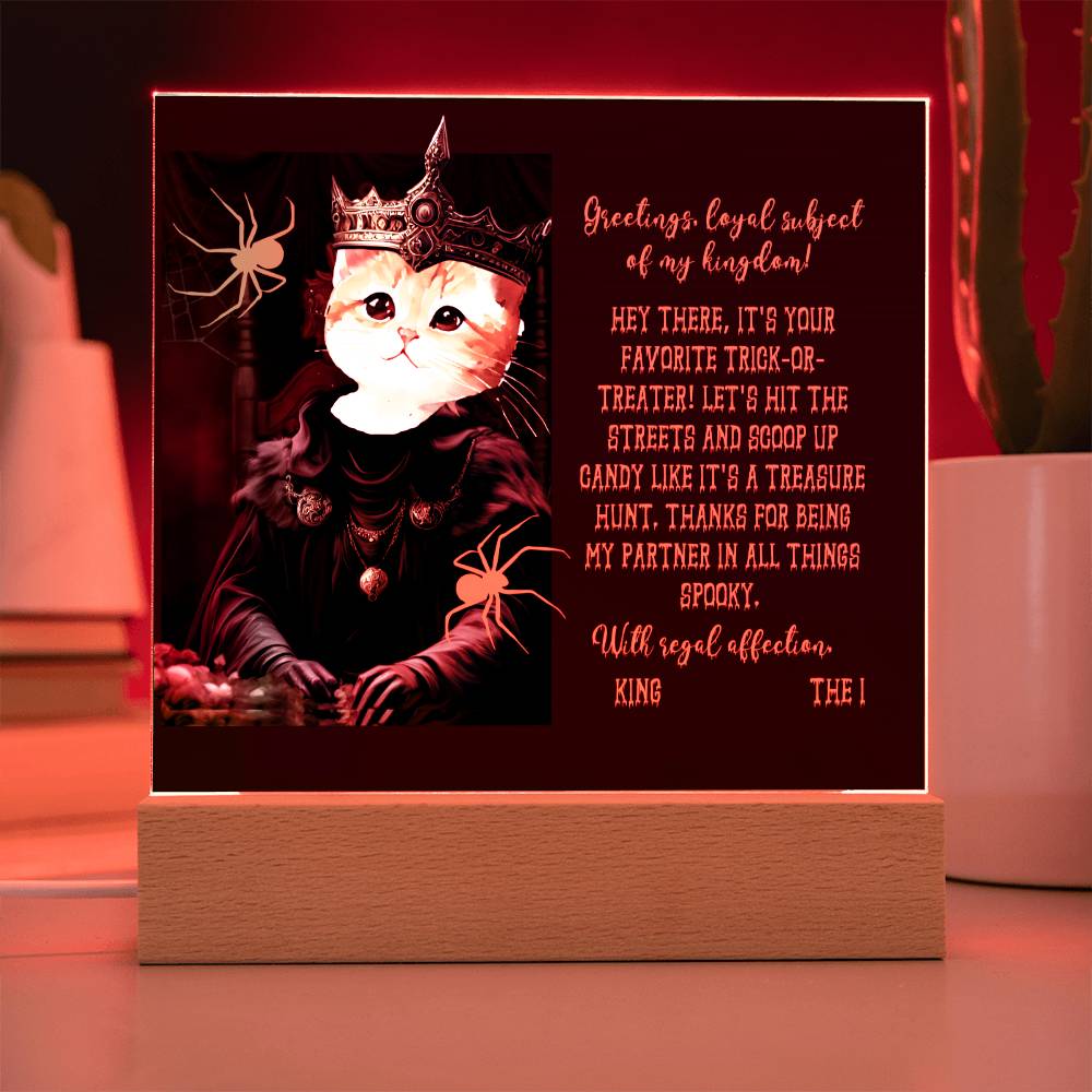 Personalized Halloween Acrylic Plaque for a cat Mom, a Portrait of Your Cat Dressed Up as a King with Customizable face. Funny and Sentimental Gift from a Husband, Children and Cat, a Table Home Décor Lamp.